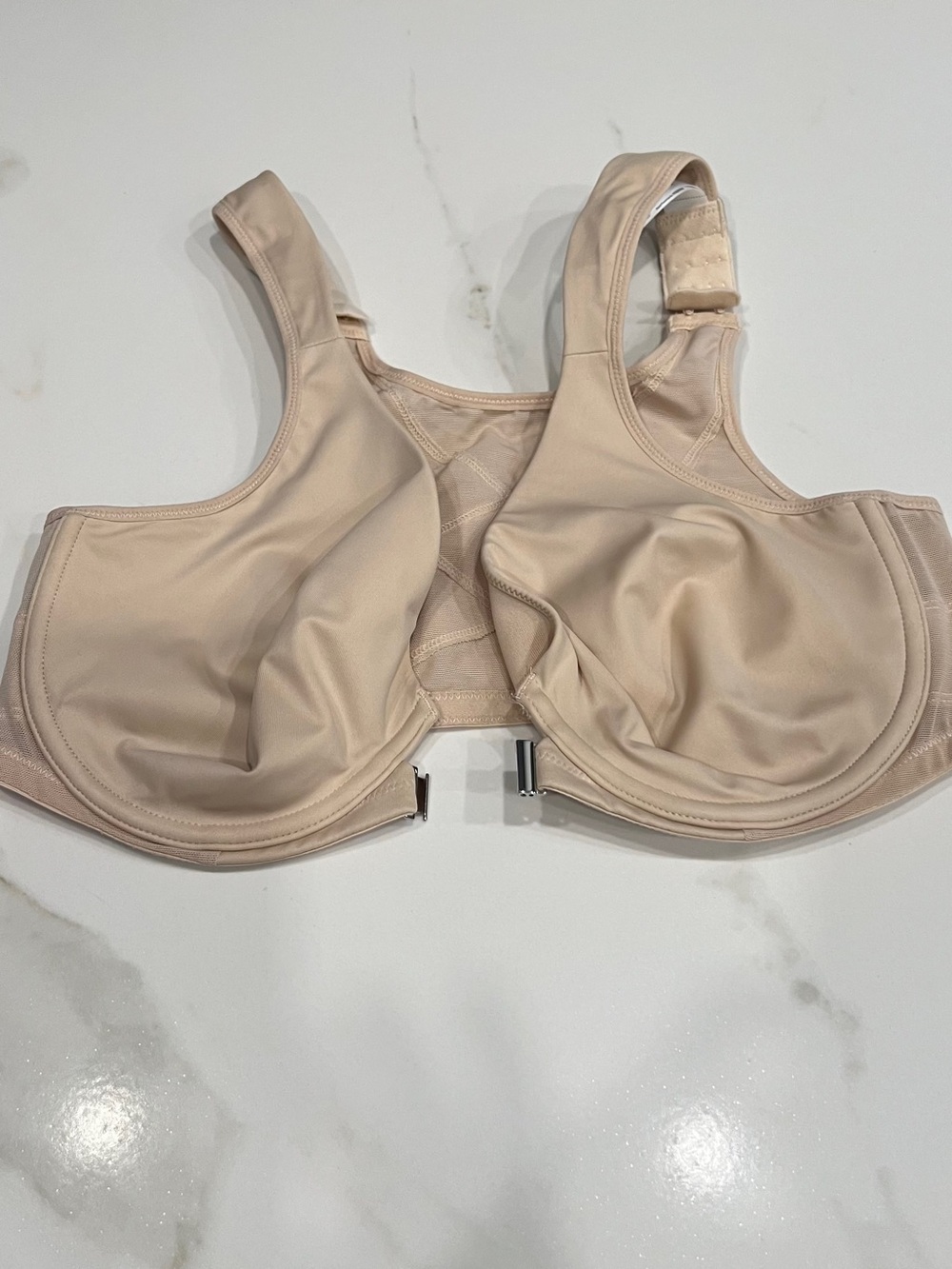 Front-Closure Nude Support Bra with Mesh Insert - Picture 5 of 7